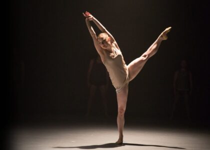 hero-chloe-delicate-balance